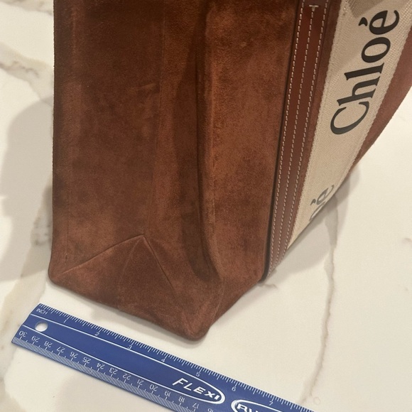 Chloe Suede “woody” tote bag…. Very stylish, soft suede. Some wear on handles. - Picture 10 of 11